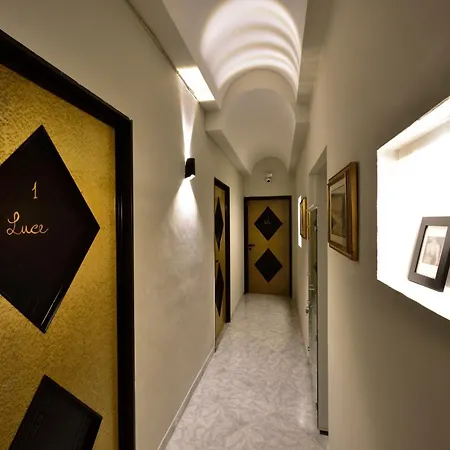Apartment Ciaobari - Elegant 4 Bedrooms In The Heart Of Old Town *