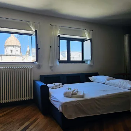 Ciaobari - Elegant 4 Bedrooms In The Heart Of Old Town Apartment *